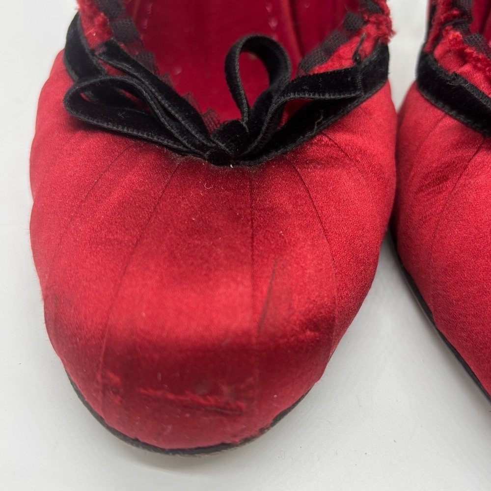 Louis Vuitton Red Satin Black Lace Balmoral Pumps 3” High Heels Sz 37.5 US 7.5 - Picture 3 of 11